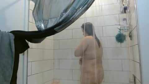 Snapshot of hazel_skye chatting on December 21, 1:10 pm Hazel online show from December 21, 1:10 pm