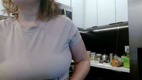 Hazel online show from August 3, 2:23 pm