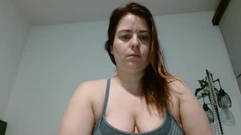 Snapshot of hazel_skye chatting on January 2, 12:57 pm Hazel online show from January 2, 12:57 pm