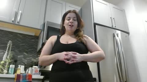 Snapshot of hazel_skye chatting on January 2, 11:06 pm Hazel online show from January 2, 11:06 pm