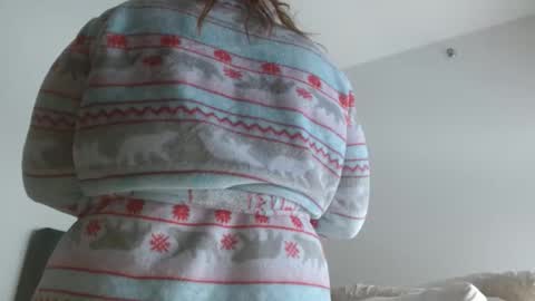 Snapshot of hazel_skye chatting on January 6, 2:14 pm Hazel online show from January 6, 2:14 pm
