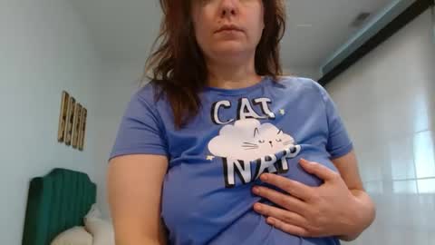 Snapshot of hazel_skye chatting on March 9, 1:26 pm Hazel online show from March 9, 1:26 pm
