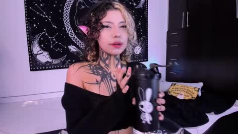 Hazell Witch online show from March 11, 1:23 pm