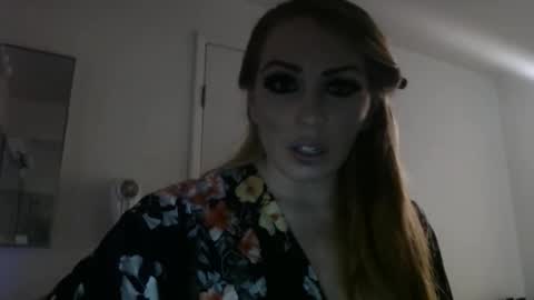 Snapshot of heathermitchell999 chatting on September 29, 7:46 am heathermitchell999 online show from September 29, 7:46 am