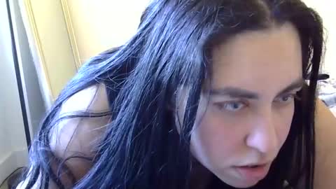 Snapshot of heatwavee chatting on January 14, 2:11 pm heatwavee online show from January 14, 2:11 pm