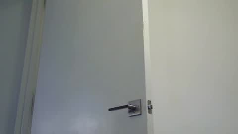 Snapshot of heatwavee chatting on February 18, 5:00 pm heatwavee online show from February 18, 5:00 pm