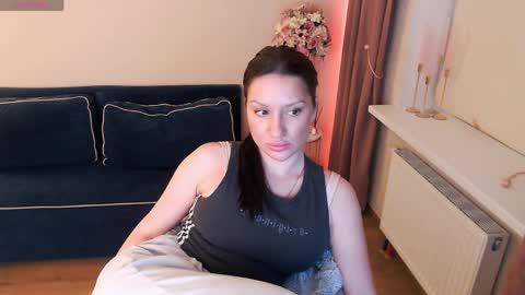 Heaven girl online show from April 20, 6:11 pm