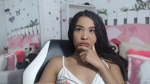 hella online show from May 29, 9:40 am
