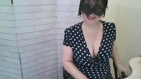 Helen online show from December 23, 5:22 am