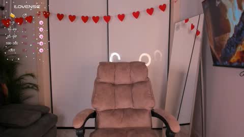 Helen online show from March 8, 3:27 pm