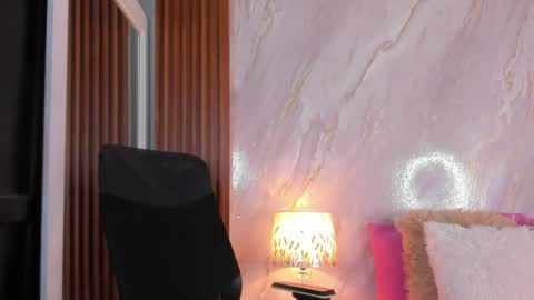 Helena Santos  online show from April 8, 11:12 am