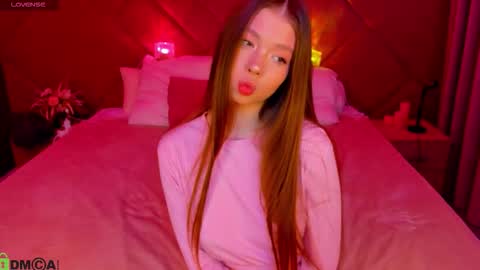 Tessa online show from December 19, 1:21 am