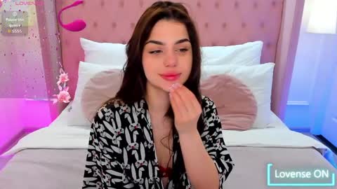 Helen online show from April 4, 7:34 pm