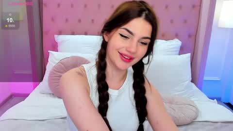 Helen online show from March 30, 7:35 pm