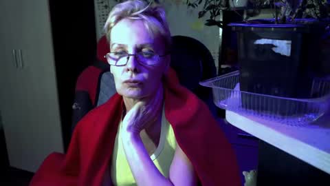 Helga online show from July 9, 8:00 pm