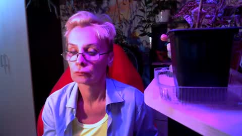 Helga online show from July 21, 8:20 pm