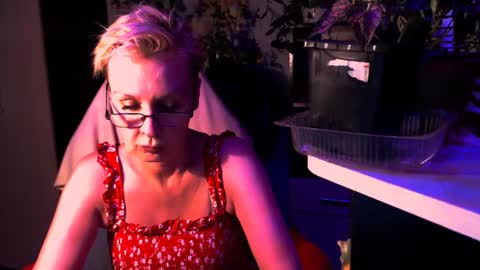 Helga online show from June 29, 7:35 pm