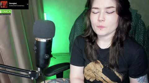 Red online show from March 31, 9:04 pm