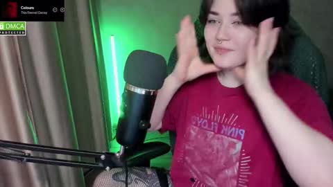 Red online show from February 18, 7:46 pm