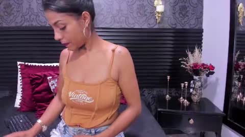 Hellen  online show from July 2, 3:23 am