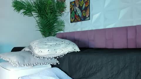 hellen     online show from December 4, 10:21 pm