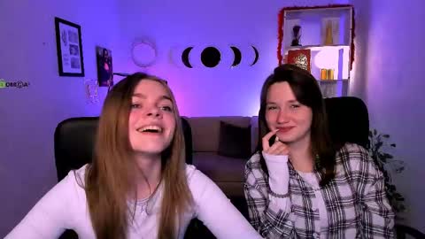 Helli online show from April 15, 7:36 pm