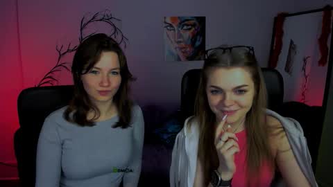 Helli online show from November 21, 8:33 pm