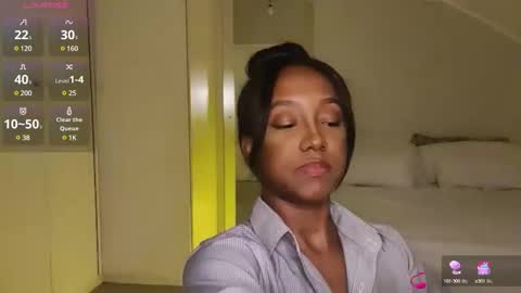 Snapshot of hellsd97 chatting on December 24, 1:27 am hellsd97 online show from December 24, 1:27 am