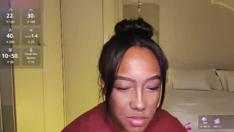 Snapshot of hellsd97 chatting on December 13, 10:02 pm hellsd97 online show from December 13, 10:02 pm