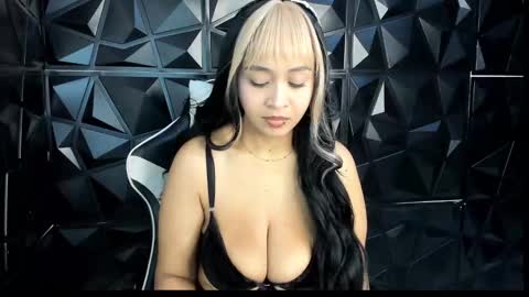 heluehorny13 online show from September 13, 4:53 am