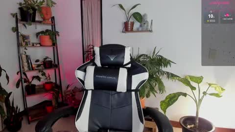 Hello I am Valentina independent Colombian model I love sensuality and pleasure welcome online show from February 28, 6:32 am