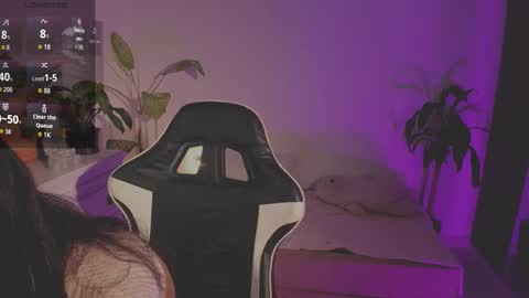 Hello I am Valentina independent Colombian model I love sensuality and pleasure welcome online show from October 1, 5:45 am