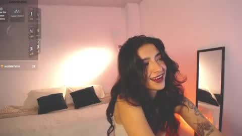 Hello I am Valentina independent Colombian model I love sensuality and pleasure welcome online show from July 28, 10:09 pm