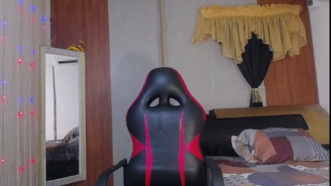 HERA online show from March 10, 9:52 pm