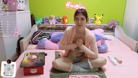 Snapshot of heraluna_ chatting on October 30, 9:38 pm HeraLuna  online show from October 30, 9:38 pm