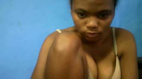 herisse01 online show from April 22, 5:59 am