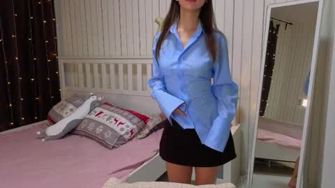 Nicole online show from April 5, 7:24 pm