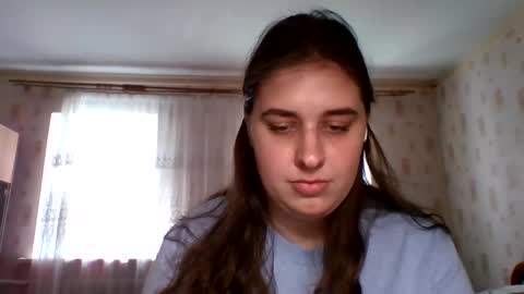 hess_luna_ online show from September 13, 9:50 am