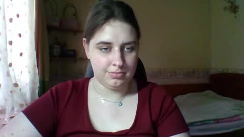 hess_luna_ online show from April 23, 12:29 pm