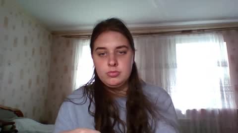 hess_luna_ online show from September 16, 9:17 am