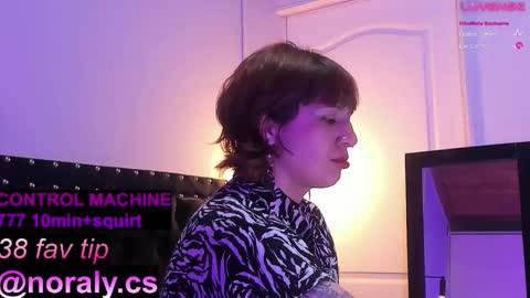 Noraly  online show from November 24, 4:03 am