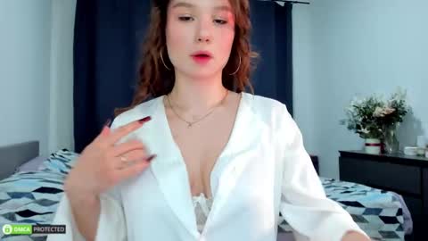 Bella 3 online show from December 14, 1:44 am