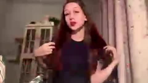 Hi Im Elizabeth online show from December 14, 3:07 pm