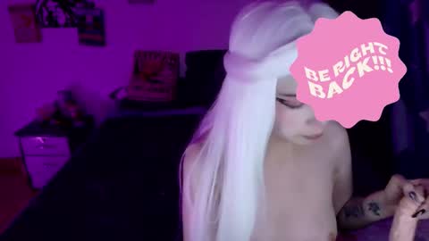 Inori Independent model online show from February 9, 10:56 pm