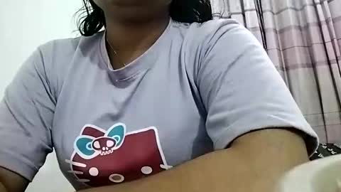 himuhimu22 online show from January 31, 7:45 pm