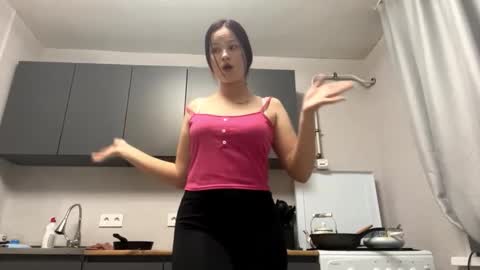 Viola online show from October 22, 2:22 pm