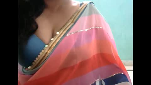 hisslust online show from April 21, 6:15 pm