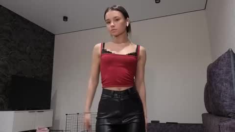 Sofia online show from March 6, 9:21 pm