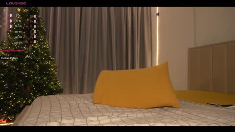 julia online show from January 8, 5:05 am