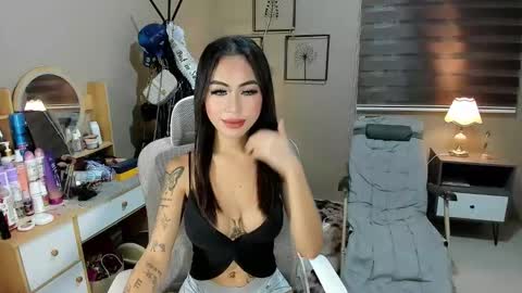 Hollu cassandra online show from February 27, 5:35 pm